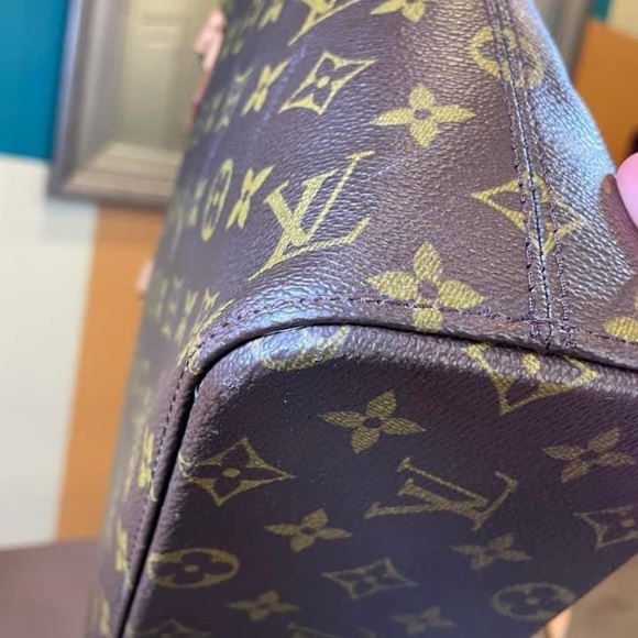 Louis Vuitton extra large monogram tote - Picture 5 of 7